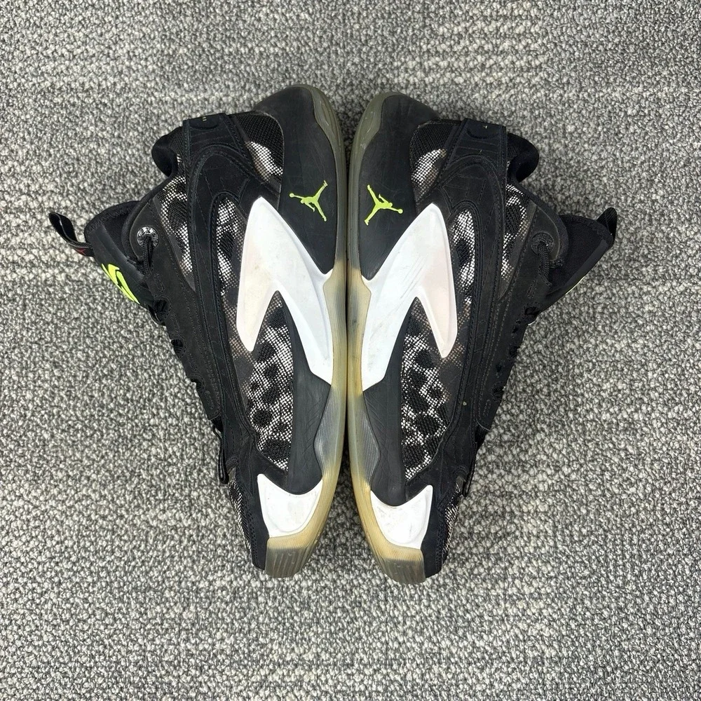 Nike Air Jordan Luka 2 GS Black Volt White DZ3498-017 Youth Size 7Y Shoes